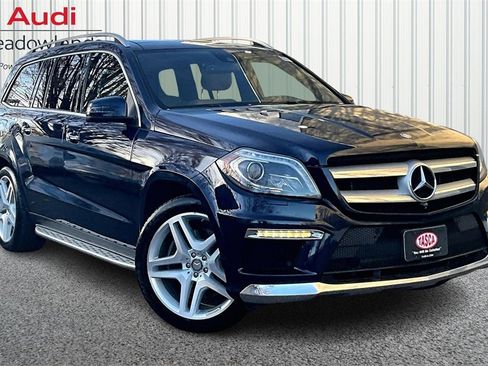 Used 2016 Mercedes-Benz GL 550 4MATIC image 3