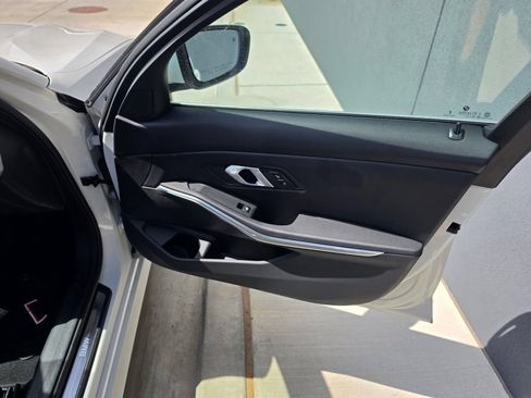 Used 2025 BMW 330i Sedan RWD image 17