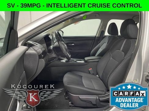 Used 2021 Nissan Sentra SV FWD image 11