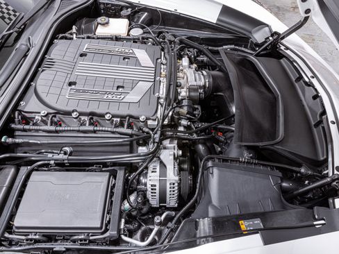 Used 2016 Chevrolet Corvette Z06 w/ 3LZ Preferred Equipment Group image 31