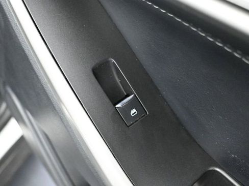 Used 2020 Ford Explorer XLT w/ Equipment Group 202A image 50