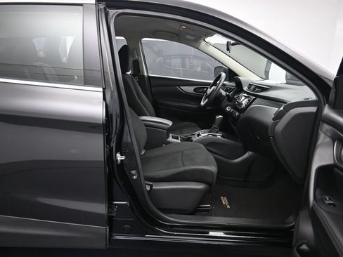 Used 2018 Nissan Rogue Sport S FWD image 26