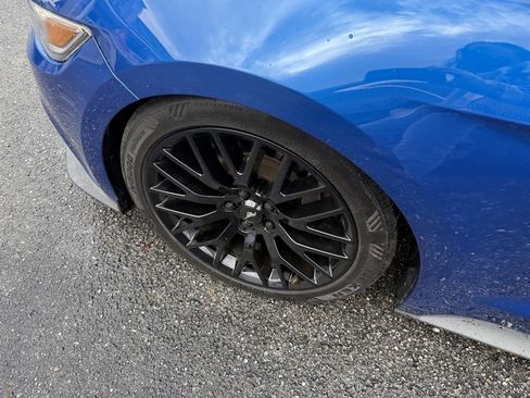 Used 2017 Ford Mustang GT Premium w/ GT Performance Package image 10