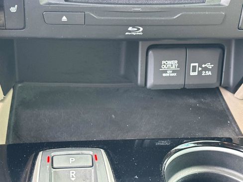 Certified 2021 Honda Pilot Touring image 28