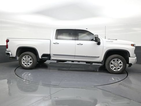 Used 2024 Chevrolet Silverado 3500 High Country w/ High Country Premium Package AWD/4WD image 6