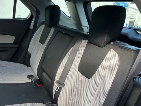 Used 2017 Chevrolet Equinox LS image 39