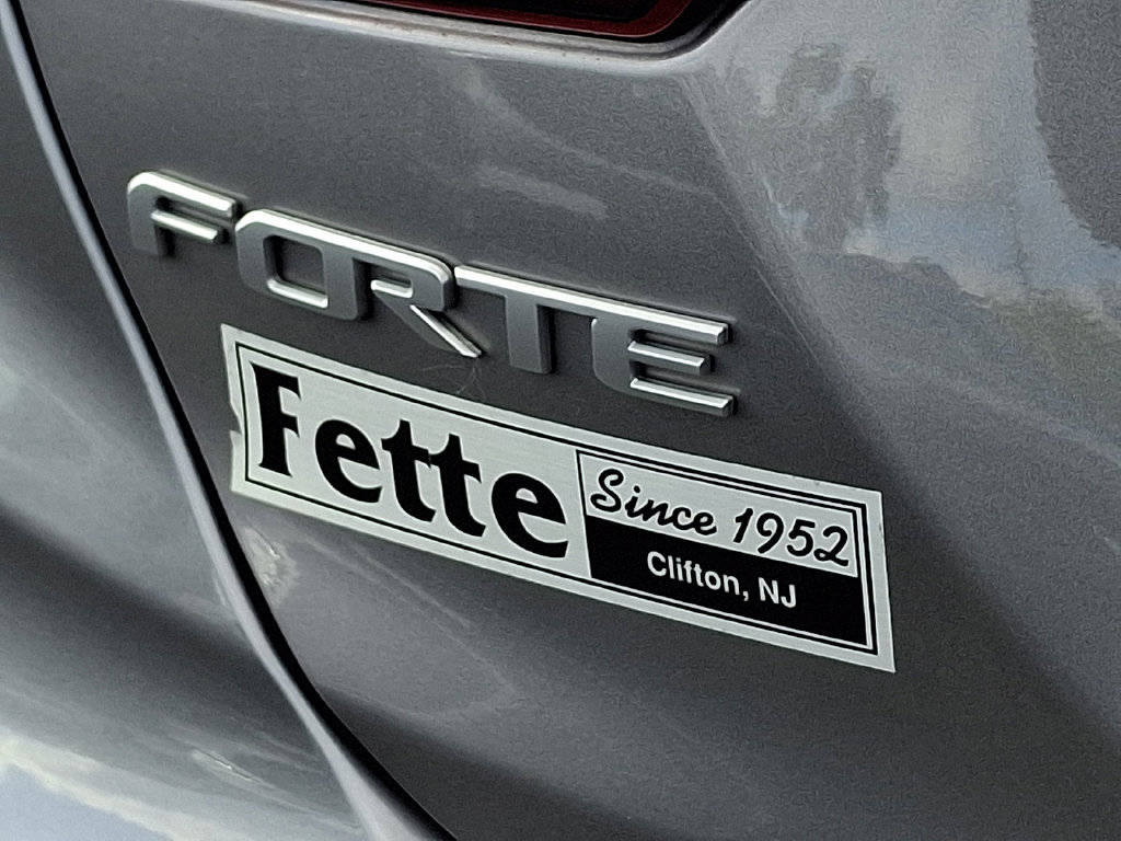 Certified 2023 Kia Forte LXS w/ LXS Technology Package FWD image 32