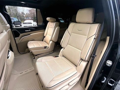 Certified 2021 Cadillac Escalade Premium Luxury image 20