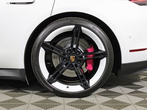 Used 2020 Porsche Taycan Turbo image 45