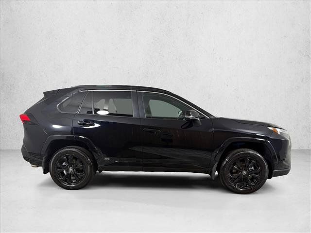 Used 2024 Toyota RAV4 SE AWD/4WD image 2