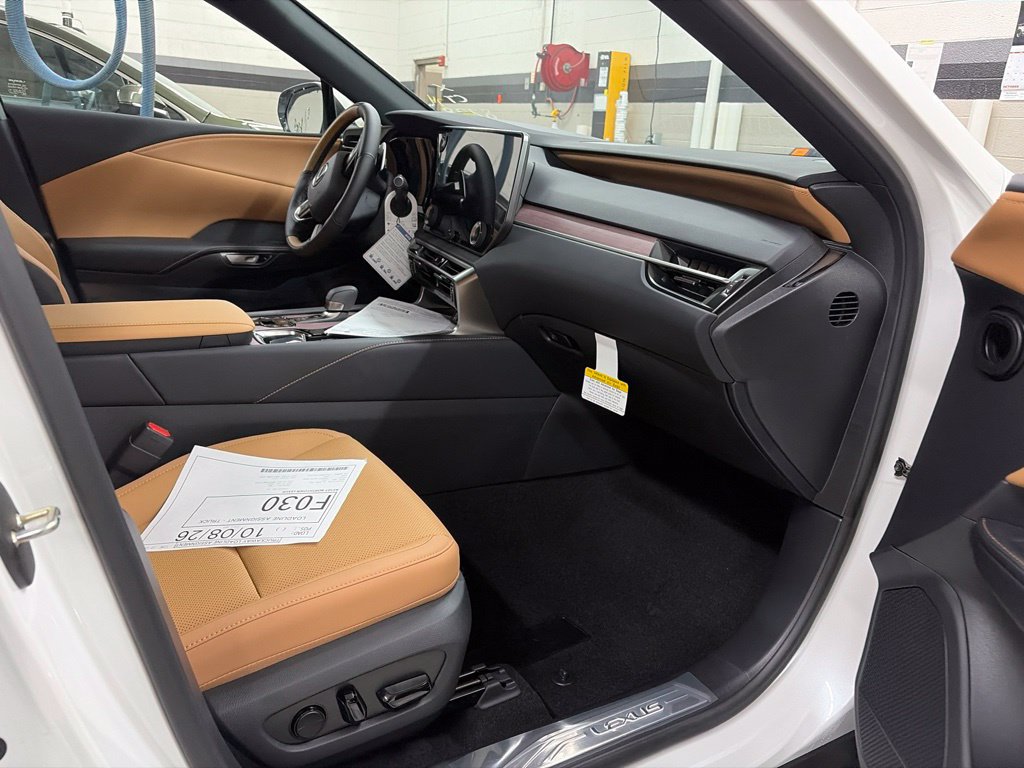 New 2026 Lexus RX 450h AWD w/ Convenience Package image 10