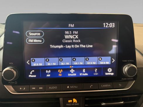 Used 2024 Nissan Altima 2.5 SR FWD image 15