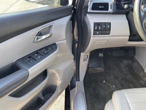 Used 2016 Honda Odyssey EX-L image 2