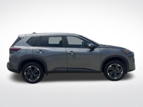 Used 2025 Nissan Rogue SV FWD image 10