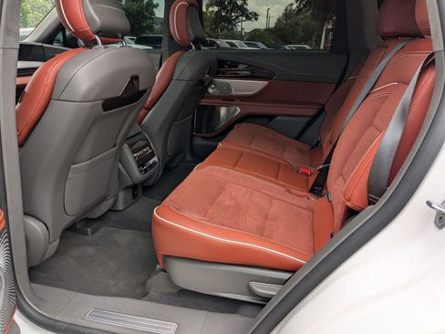 Used 2024 Lincoln Nautilus Black Label image 20