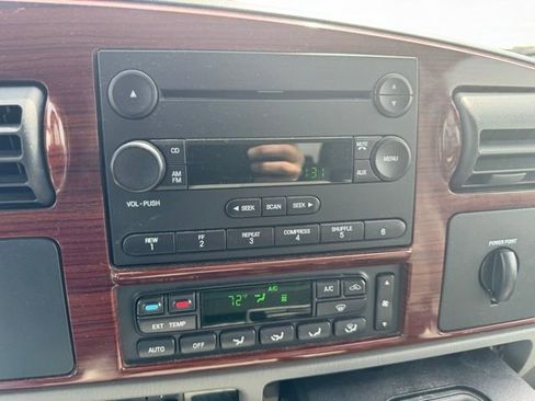 Used 2006 Ford F250 2WD Crew Cab Super Duty image 19