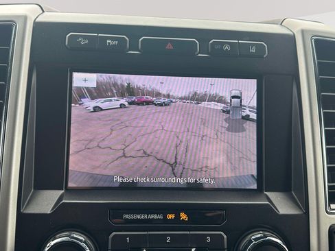 Used 2020 Ford F150 Lariat image 13