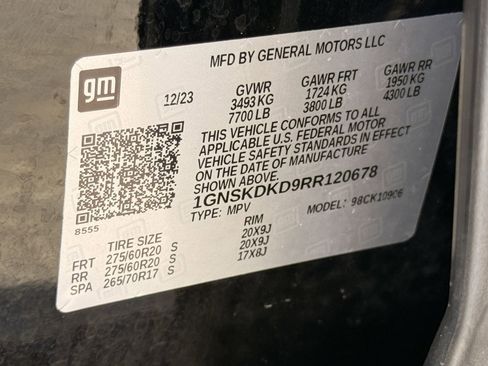 Used 2024 Chevrolet Suburban Z71 w/ Luxury Package image 33