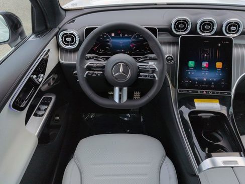 New 2026 Mercedes-Benz GLC 300 image 16