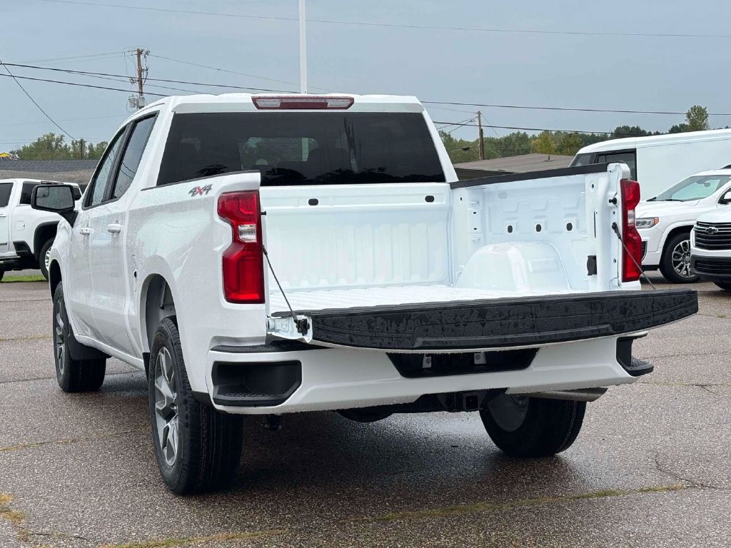 New 2026 Chevrolet Silverado 1500 RST w/ LPO, Dark Essentials Package AWD/4WD image 30