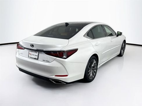 Used 2019 Lexus ES 350 Ultra Luxury image 12