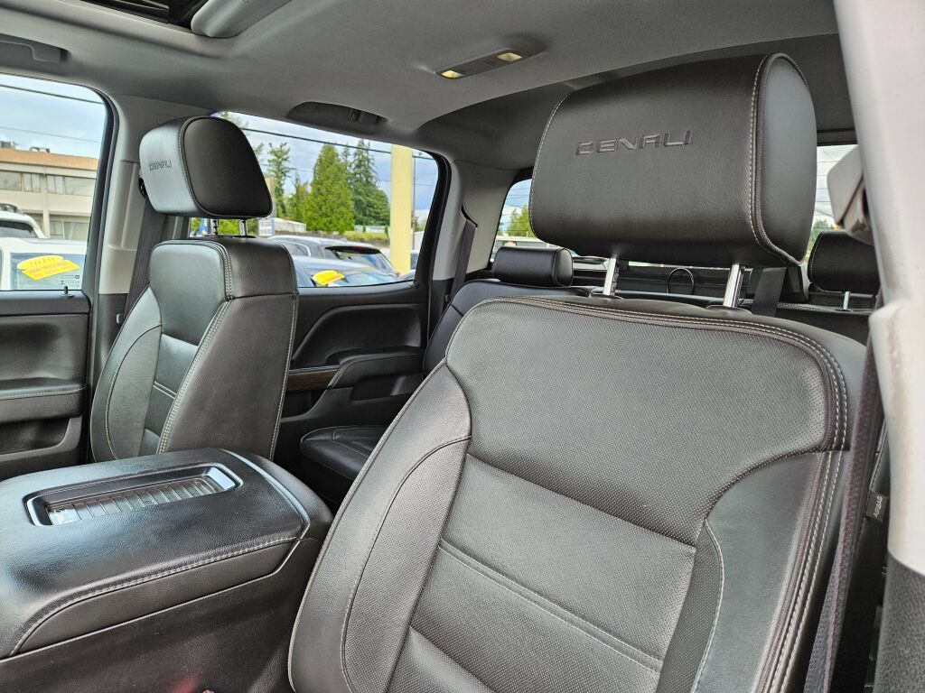 Used 2018 GMC Sierra 3500 Denali w/ Duramax Plus Package AWD/4WD image 17