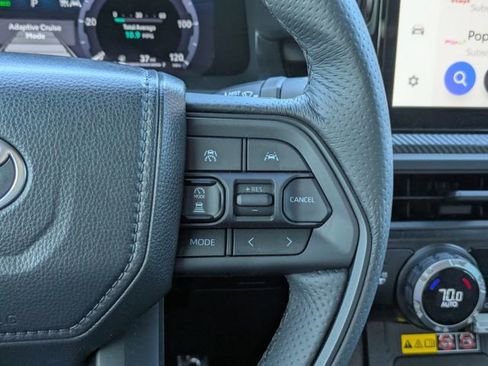 Used 2025 Toyota Tacoma TRD Pro AWD/4WD image 28