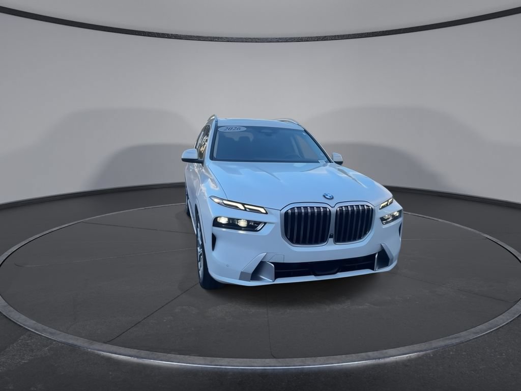 Used 2026 BMW X7 xDrive40i AWD/4WD image 3