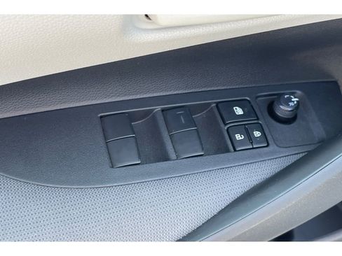 Used 2023 Toyota Corolla LE FWD image 12