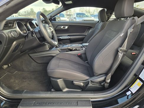 Certified 2022 Ford Mustang Coupe image 16