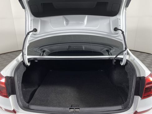 Used 2017 Volkswagen Passat 1.8T R-Line image 31