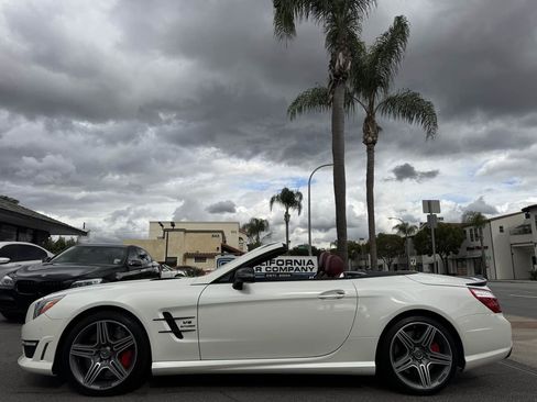 Used 2015 Mercedes-Benz SL 63 AMG image 3