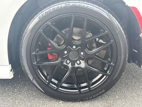 Used 2020 Dodge Charger R/T w/ Navigation & Travel Group image 9