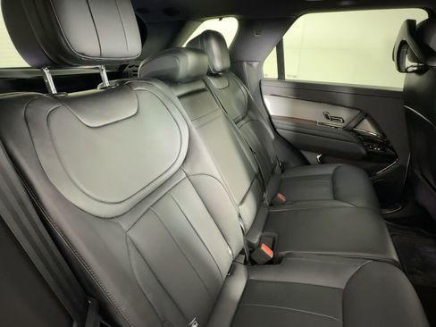 Used 2023 Land Rover Range Rover Sport SE Dynamic image 26