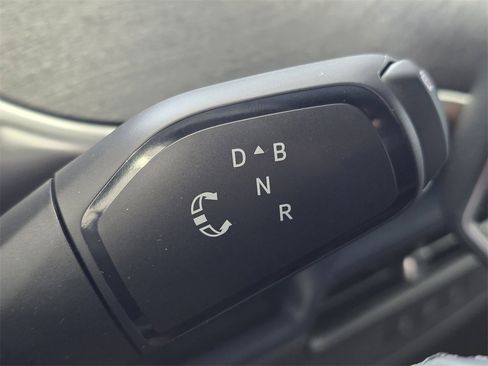 New 2025 Volkswagen ID. Buzz Pro S image 13