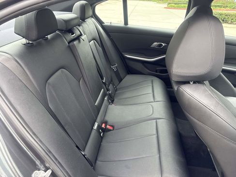 Used 2021 BMW 330i Sedan w/ Convenience Package RWD image 18
