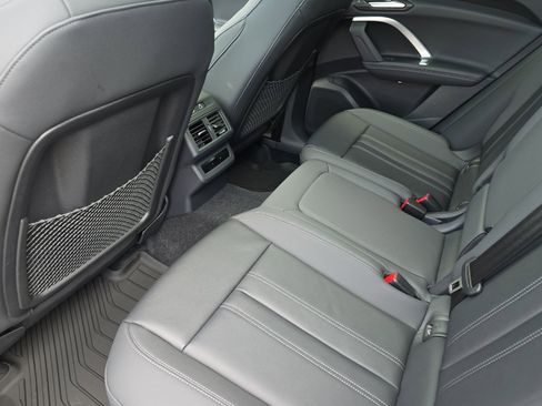 New 2025 Audi Q5 Premium image 11