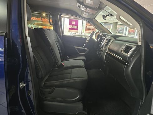 Used 2019 Nissan Titan SV AWD/4WD image 13