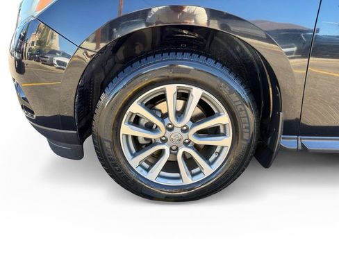 Used 2013 Nissan Pathfinder S AWD/4WD image 9