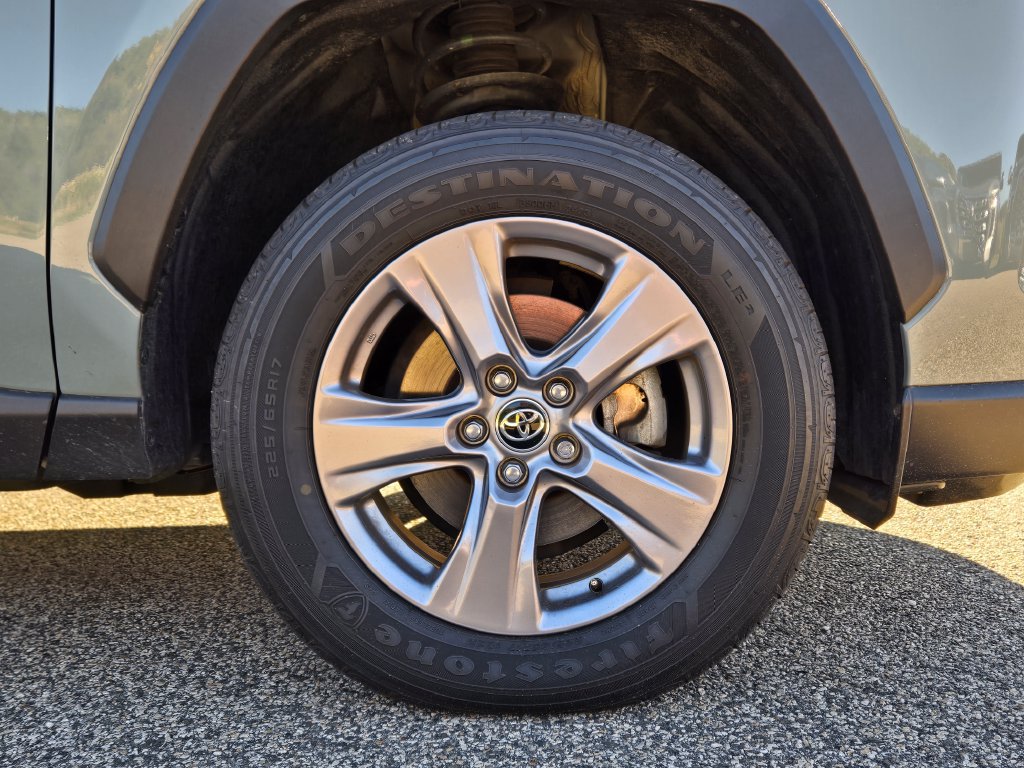 Used 2023 Toyota RAV4 XLE w/ XLE Grade Weather Package AWD/4WD image 9