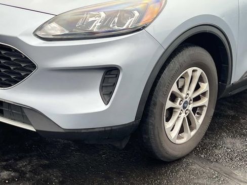 Certified 2022 Ford Escape SE w/ Cold Weather Package image 6