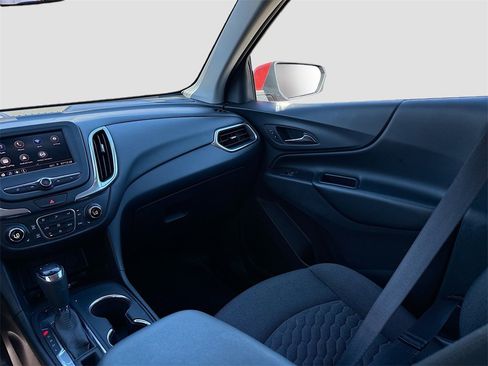 Used 2020 Chevrolet Equinox LT image 22