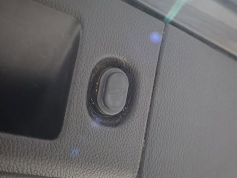 Used 2015 GMC Yukon Denali w/ Touring Package image 23