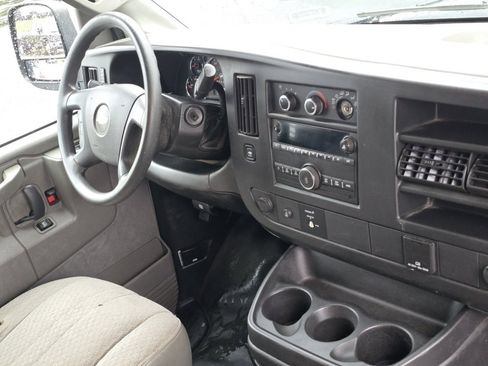 Used 2017 Chevrolet Express 2500 image 16