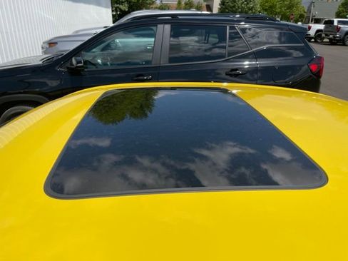 Used 2018 Chevrolet Camaro SS RWD image 7