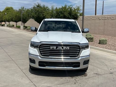 Used 2025 RAM 1500 Laramie AWD/4WD image 3