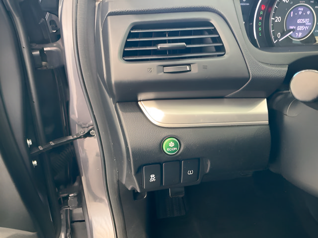 Used 2016 Honda CR-V SE image 11