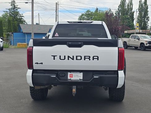 Used 2022 Toyota Tundra SR5 w/ SR5 Premium Package AWD/4WD image 8