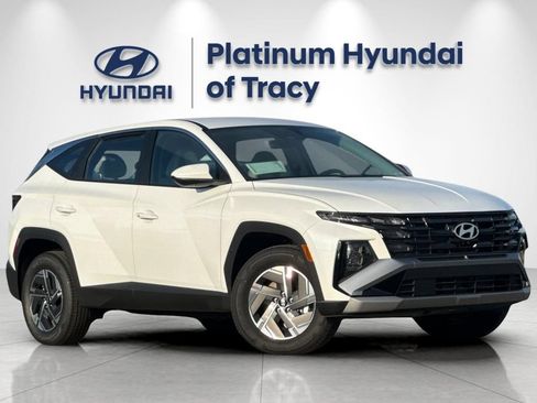 New 2026 Hyundai Tucson Blue SE AWD/4WD image 2