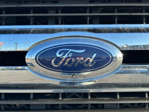 Used 2018 Ford F250 XLT w/ XLT Value Package image 5